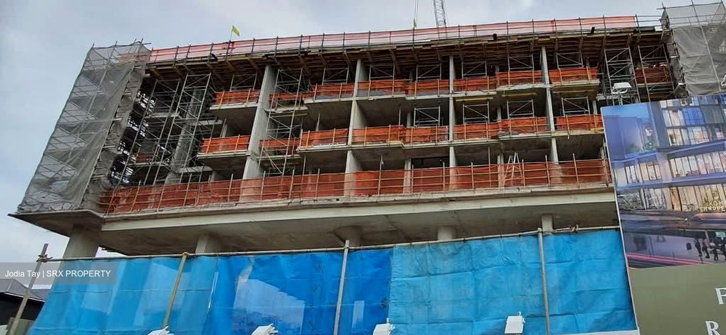 Parc Komo (D17), Retail #586035911